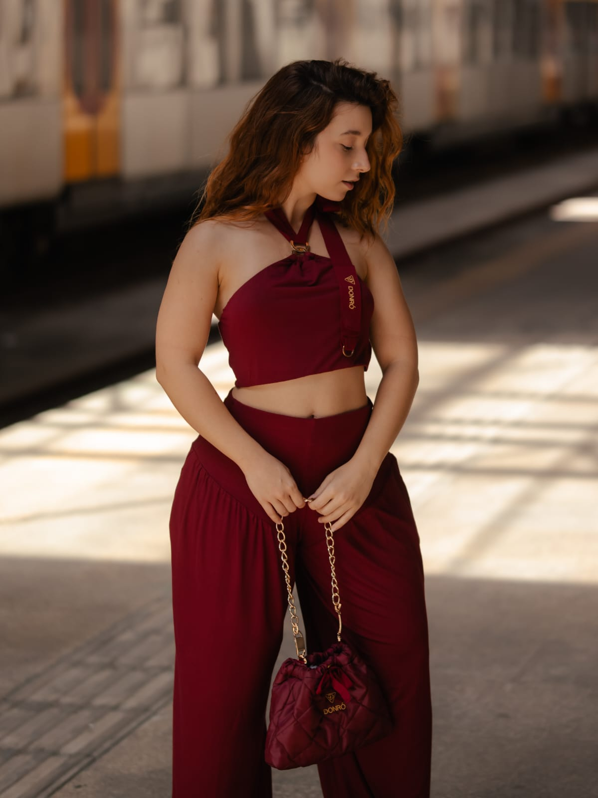 Skin Bag com Skin Top e Nob Skin Pants